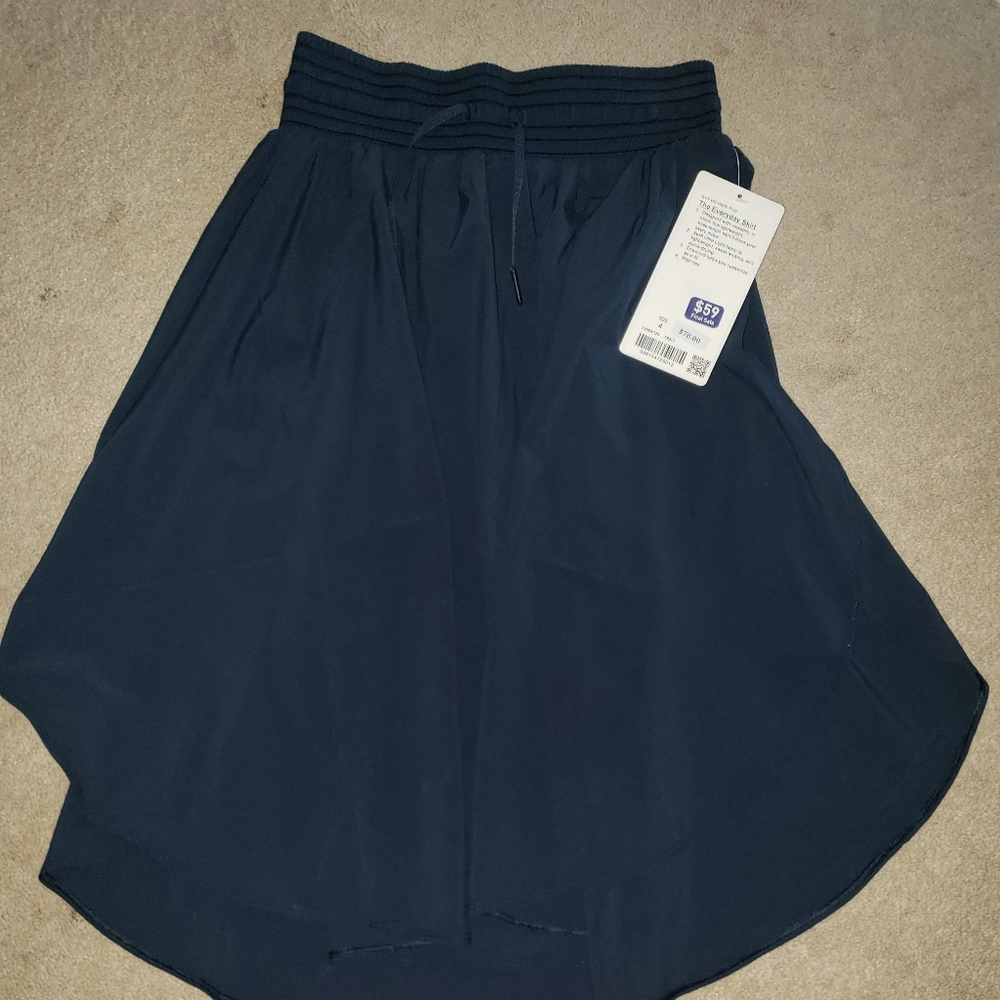 NEW THE EVERYDAY SKIRT SZ 4